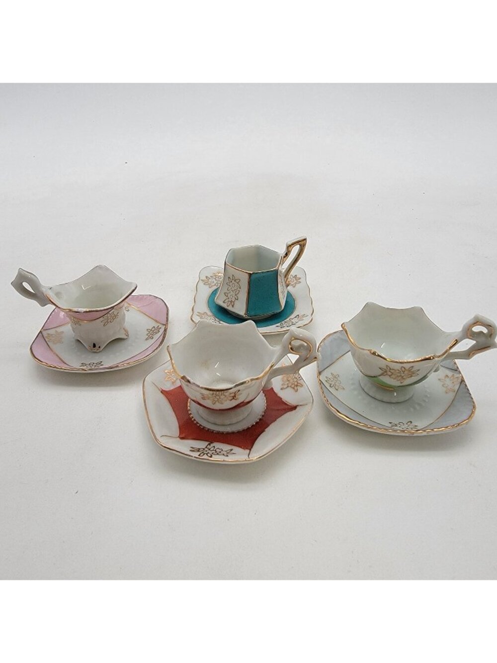 Vintage Japanese Porcelain Demitasse Tea Cups & Saucers Set Of 4